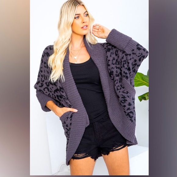 Leopard print fluffy knit cardigan - Picture 3 of 6